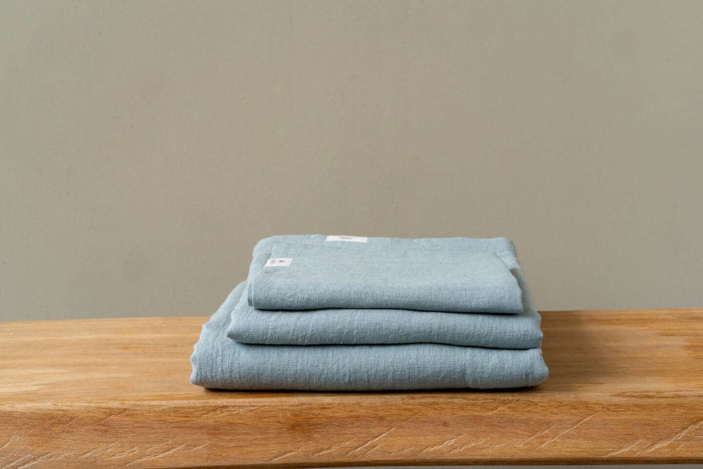 melynas Kinderbettwäsche aus Bio-Leinen (GOTS) - mit Dino bestickter Kissenbezug (40x80, 40x60, 40x40)